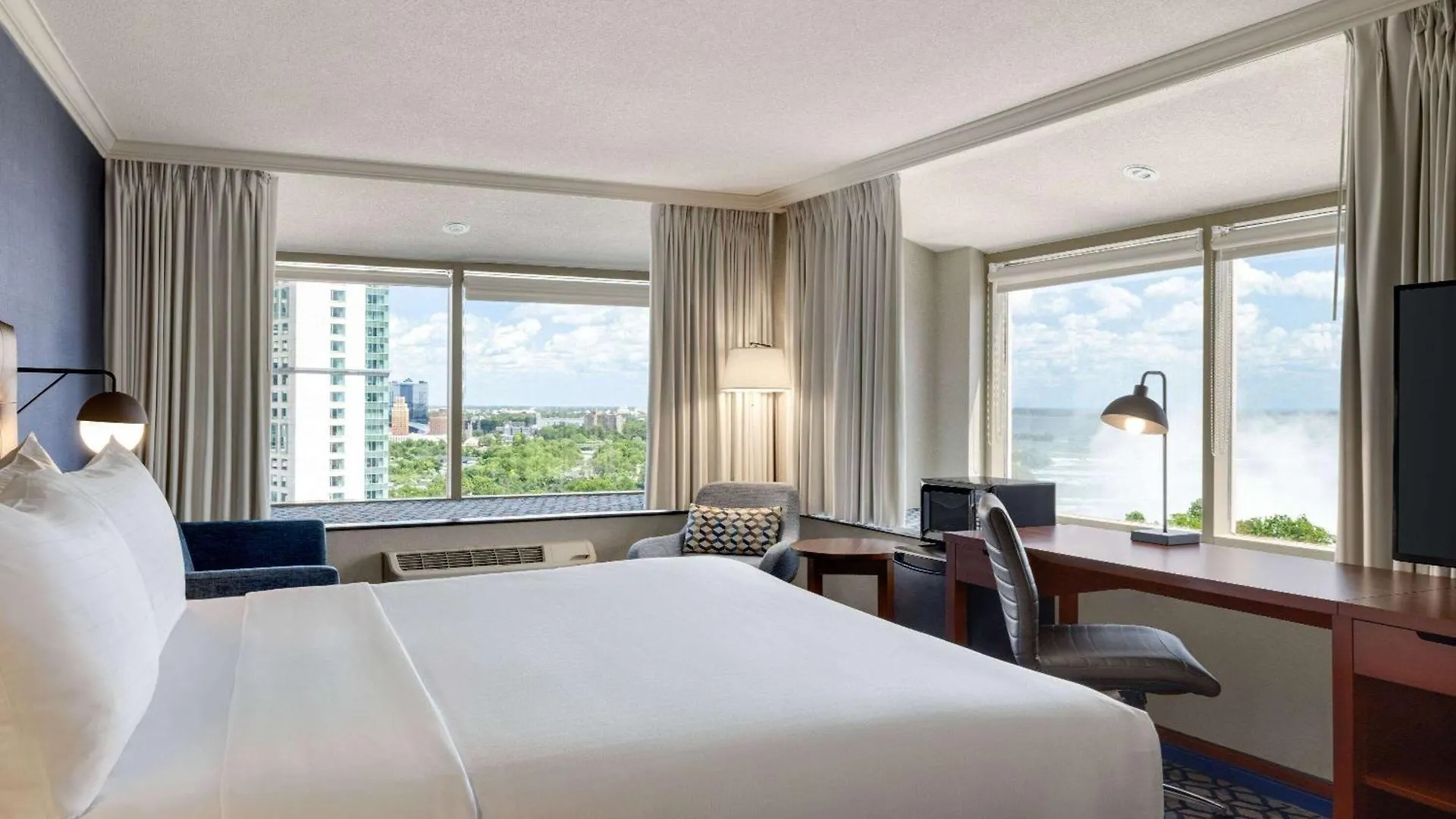 Wyndham Grand Fallsview Hotel Niagara Falls