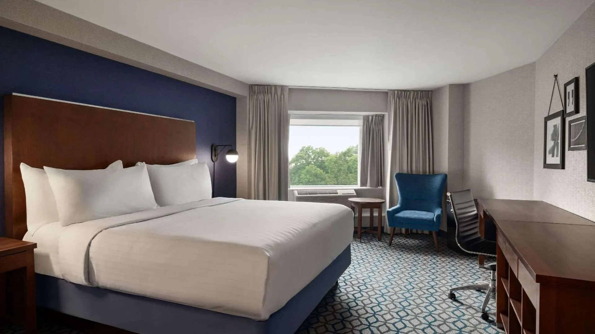 ****  Wyndham Grand Fallsview Hotel Niagara Falls Canada