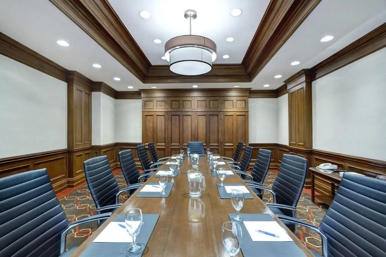 ****  Wyndham Grand Fallsview Hotel Niagara Falls Canadá